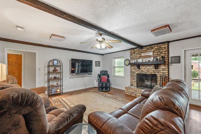 6631 Maplewood, Gilmer, TX 75645