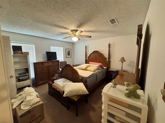 700 Highwoods Trail, Fort Worth, TX 76112