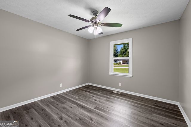 114 Paddle Wheel Drive, Lagrange, GA 30240