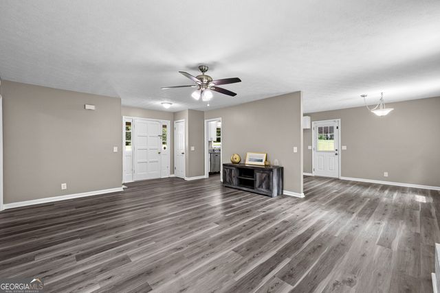 114 Paddle Wheel Drive, Lagrange, GA 30240