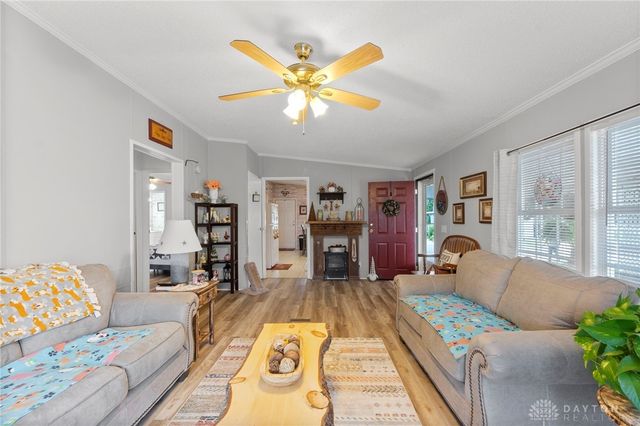 136 South Point, Fairborn, OH 45324