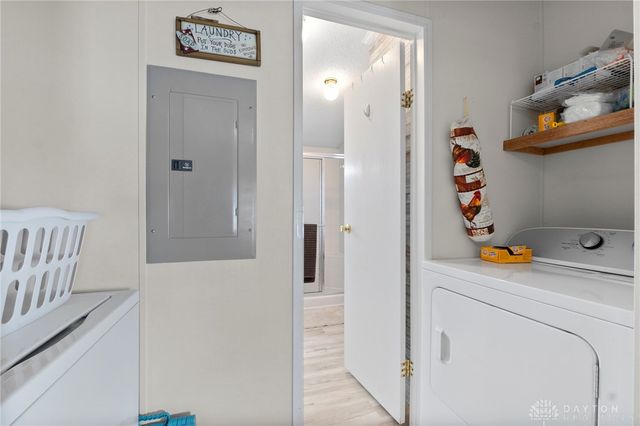 136 South Point, Fairborn, OH 45324