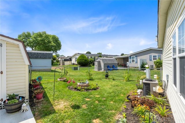 136 South Point, Fairborn, OH 45324