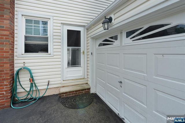 65 E Linden Avenue, Dumont, NJ 07628