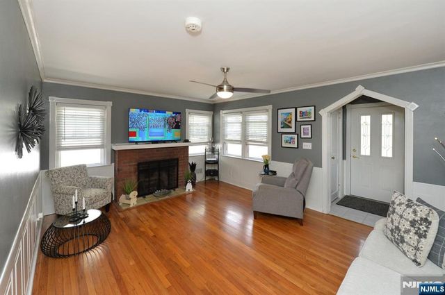 65 E Linden Avenue, Dumont, NJ 07628