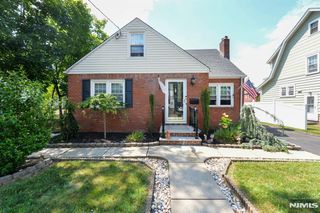 65 E Linden Avenue, Dumont, NJ 07628
