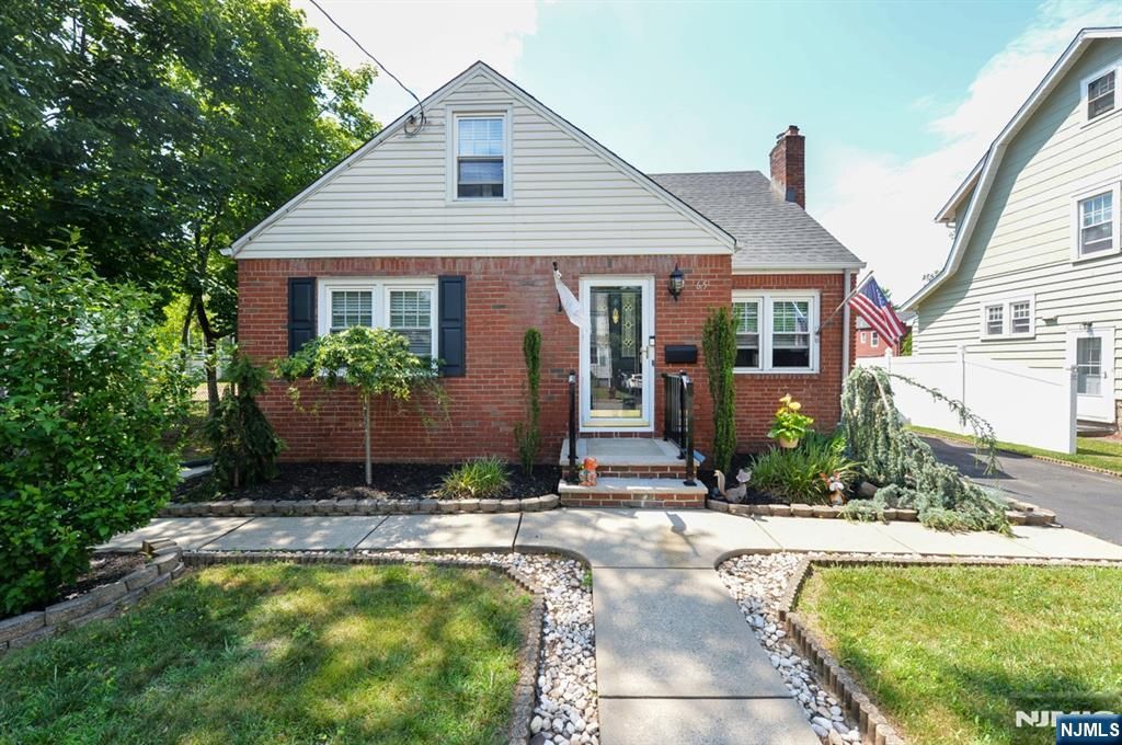 65 E Linden Avenue, Dumont, NJ 07628