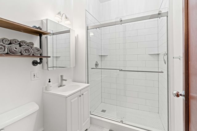 1400 W Chestnut Street 1, Chicago, IL 60642