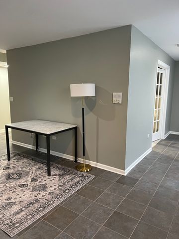 1400 W Chestnut Street 1, Chicago, IL 60642