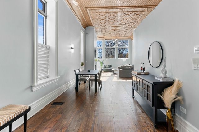 1400 W Chestnut Street 1, Chicago, IL 60642