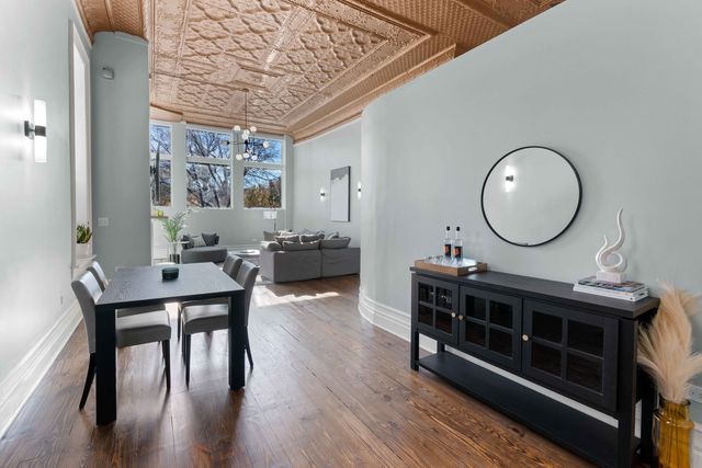 1400 W Chestnut Street 1, Chicago, IL 60642