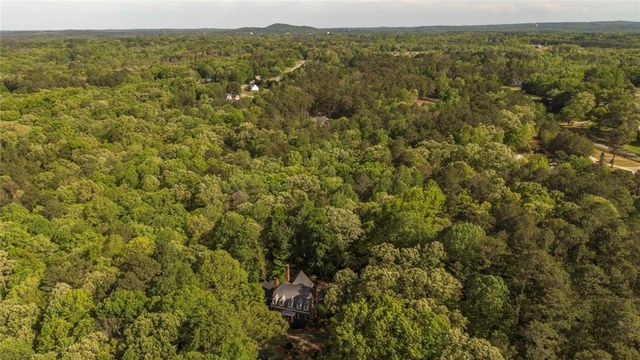 99 Oakland Court, Tallapoosa, GA 30176