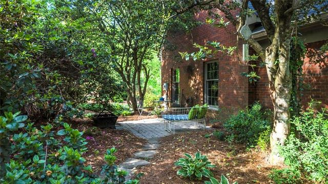 99 Oakland Court, Tallapoosa, GA 30176