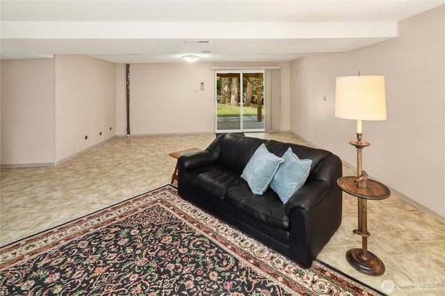 344 S 183rd Street, Burien, WA 98148