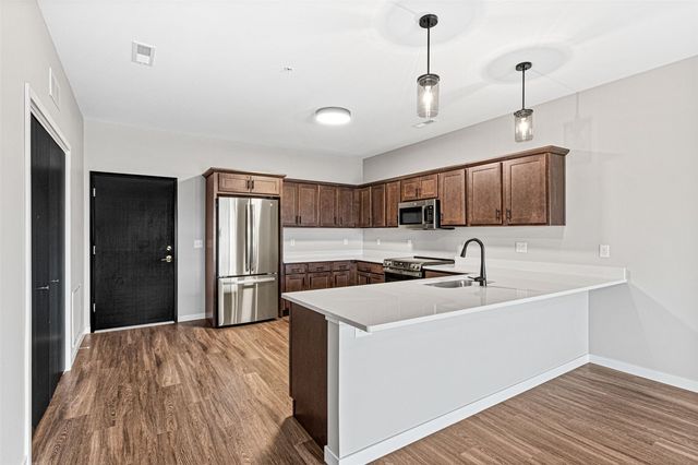 2877 Spring Rose Circle 111, Coralville, IA 52241