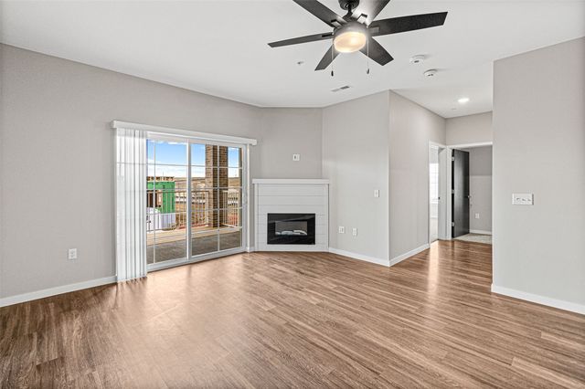 2877 Spring Rose Circle 111, Coralville, IA 52241