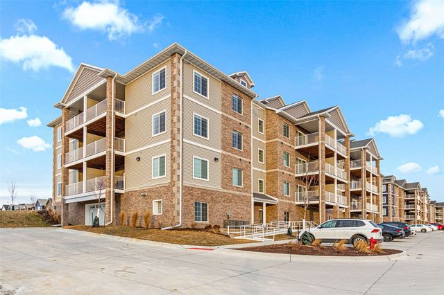 2877 Spring Rose Circle 111, Coralville, IA 52241