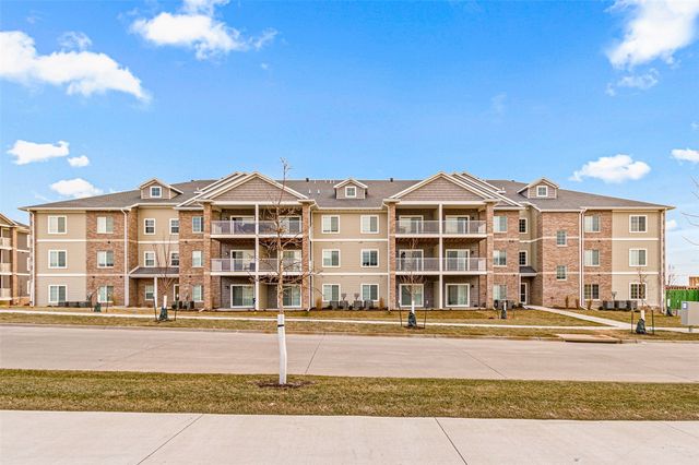 2877 Spring Rose Circle 111, Coralville, IA 52241