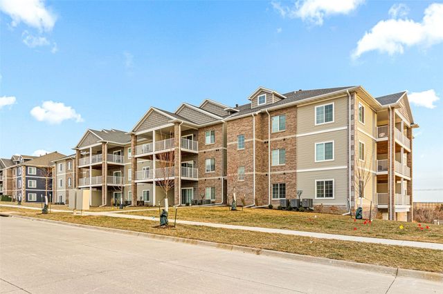 2877 Spring Rose Circle 111, Coralville, IA 52241