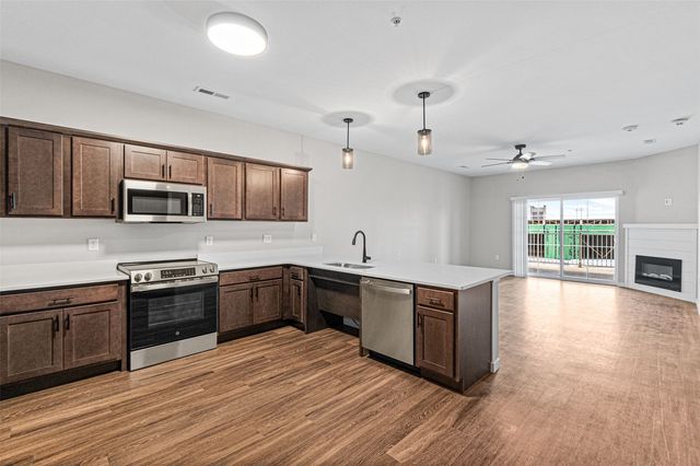 2877 Spring Rose Circle 111, Coralville, IA 52241