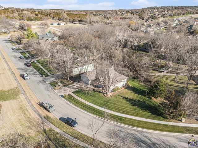 6033 SW 39th ST, Topeka, KS 66610