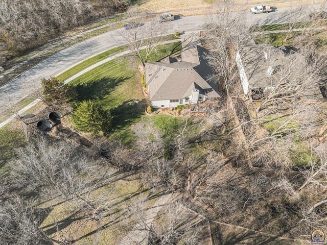 6033 SW 39th ST, Topeka, KS 66610