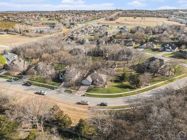 6033 SW 39th ST, Topeka, KS 66610