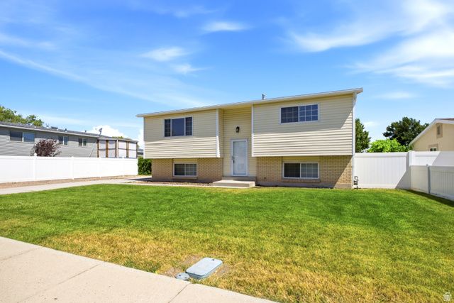 3538 W OGALLALA DR, West Valley City, UT 84119
