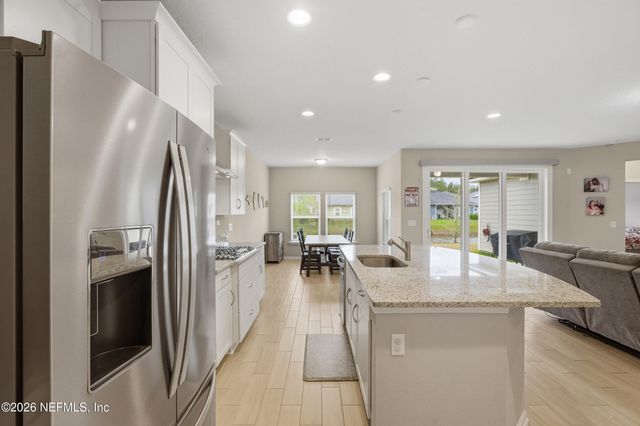 635 SYCAMORE Way, Orange Park, FL 32073