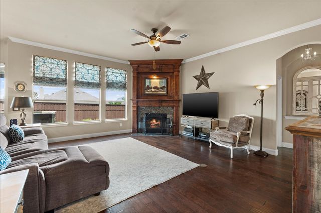 633 Stevenson Drive, Fate, TX 75087