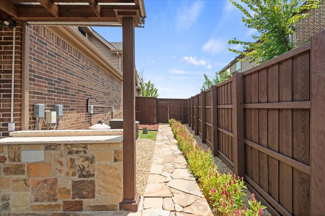 633 Stevenson Drive, Fate, TX 75087