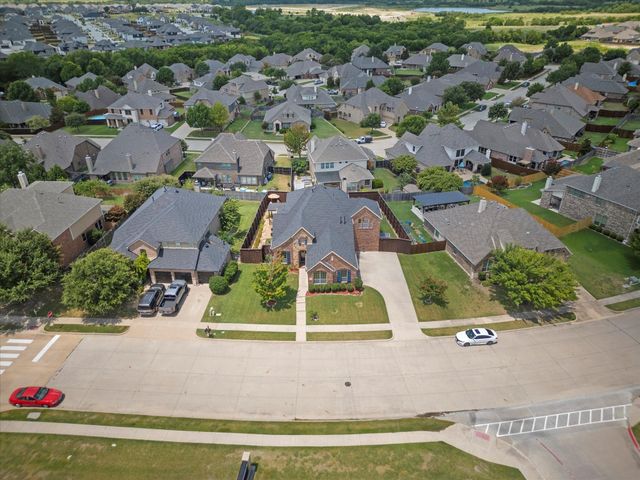 633 Stevenson Drive, Fate, TX 75087