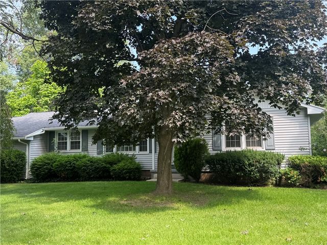 27 Horatio Lane, Gates, NY 14624