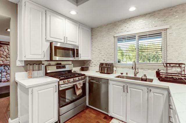 7320 Douglas Blvd, Granite Bay, CA 95746