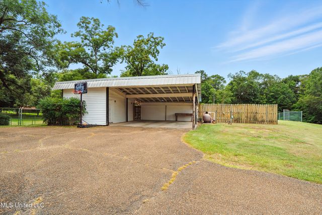 2159 Oakdale Road, Mccomb, MS 39648