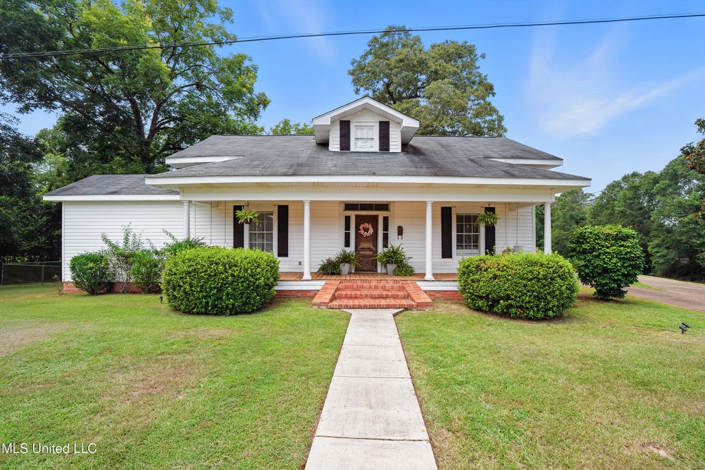2159 Oakdale Road, Mccomb, MS 39648