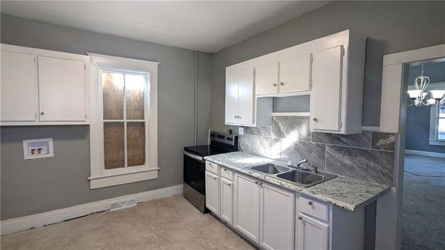 421 Hardesty Avenue, Kansas City, MO 64124