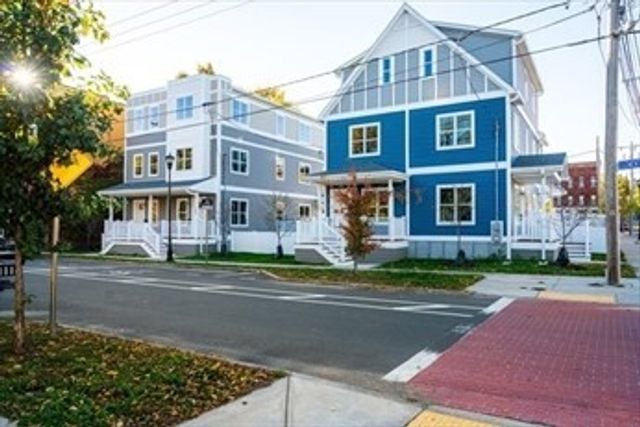 680 South East St., Holyoke, MA 01040