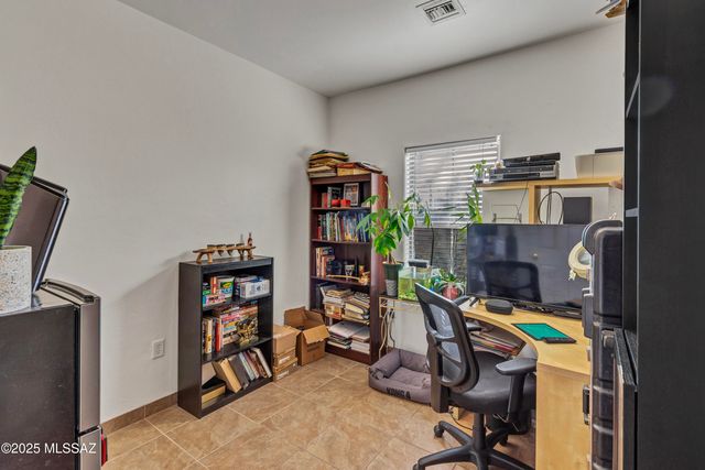 1999 W Bramburgh Court, Tucson, AZ 85713