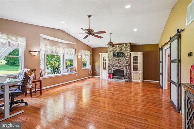15295 WOODVILLE RD, Waldorf, MD 20601
