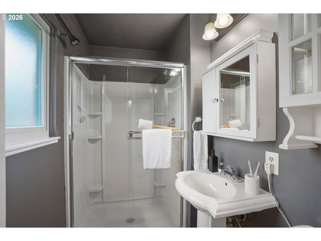 7575 Sw 140TH Ave, Beaverton, OR 97008