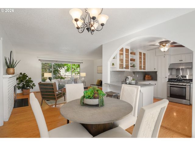 7575 Sw 140TH Ave, Beaverton, OR 97008