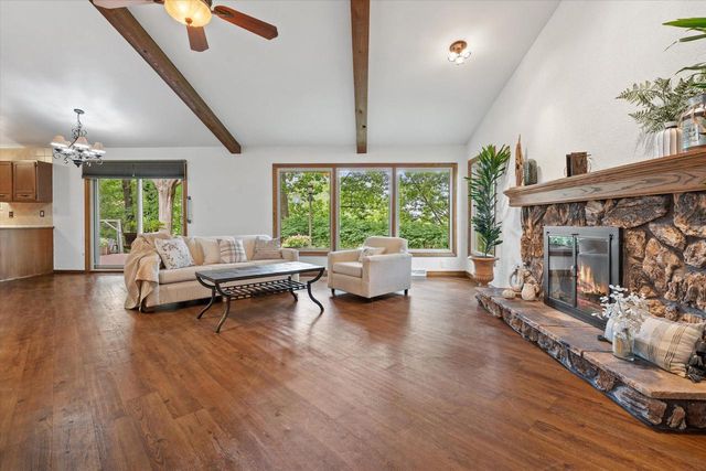 717 Mansfield CIRCLE, Hartland, WI 53029