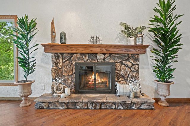 717 Mansfield CIRCLE, Hartland, WI 53029