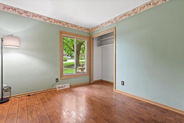 717 Mansfield CIRCLE, Hartland, WI 53029