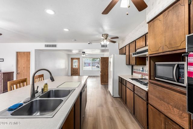 409 E HERMOSA Circle, Tempe, AZ 85282