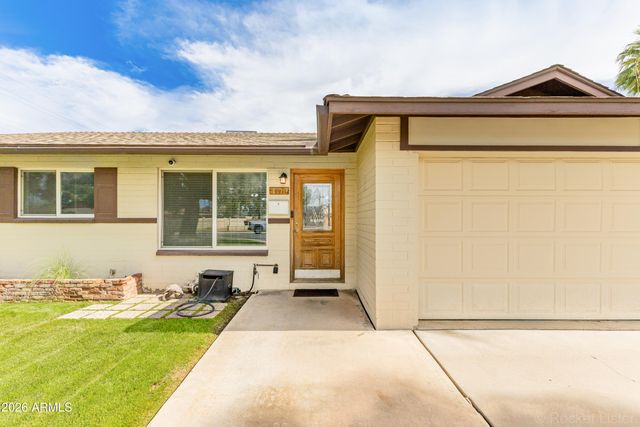 409 E HERMOSA Circle, Tempe, AZ 85282