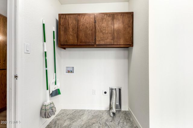 409 E HERMOSA Circle, Tempe, AZ 85282