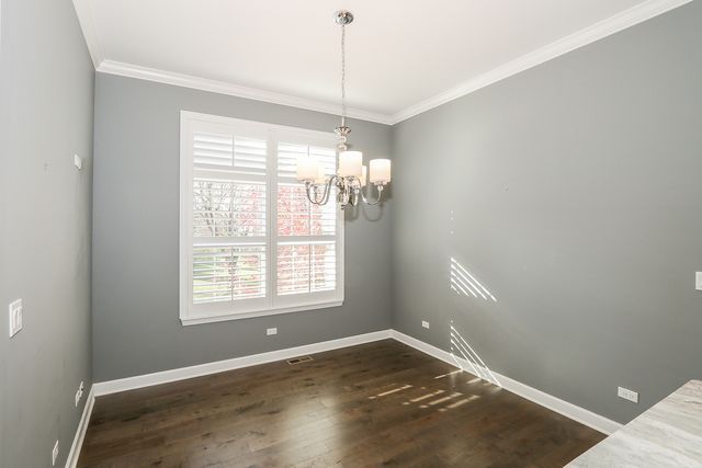 6 Sugar Maple Court, Lake In The Hills, IL 60156