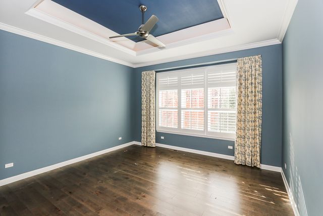 6 Sugar Maple Court, Lake In The Hills, IL 60156